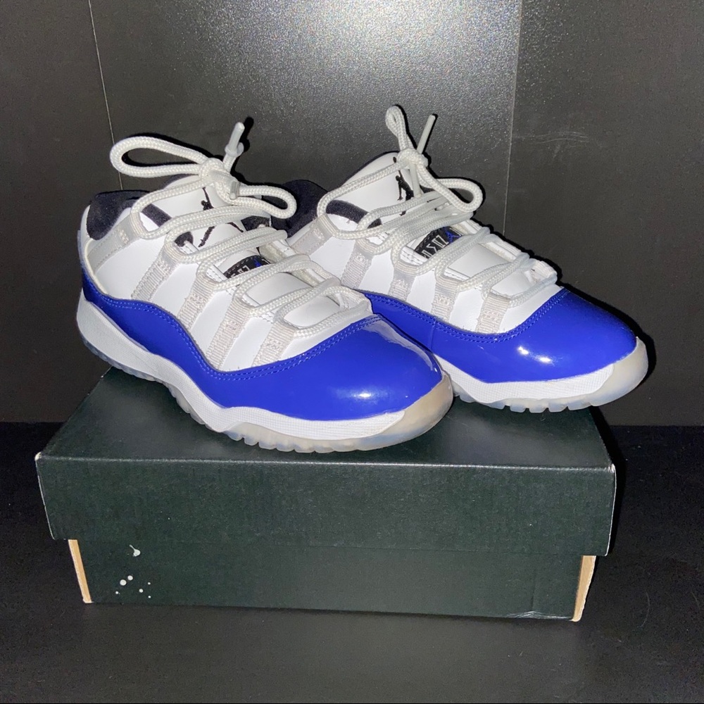Jordan 11s blue and white low top size 13c